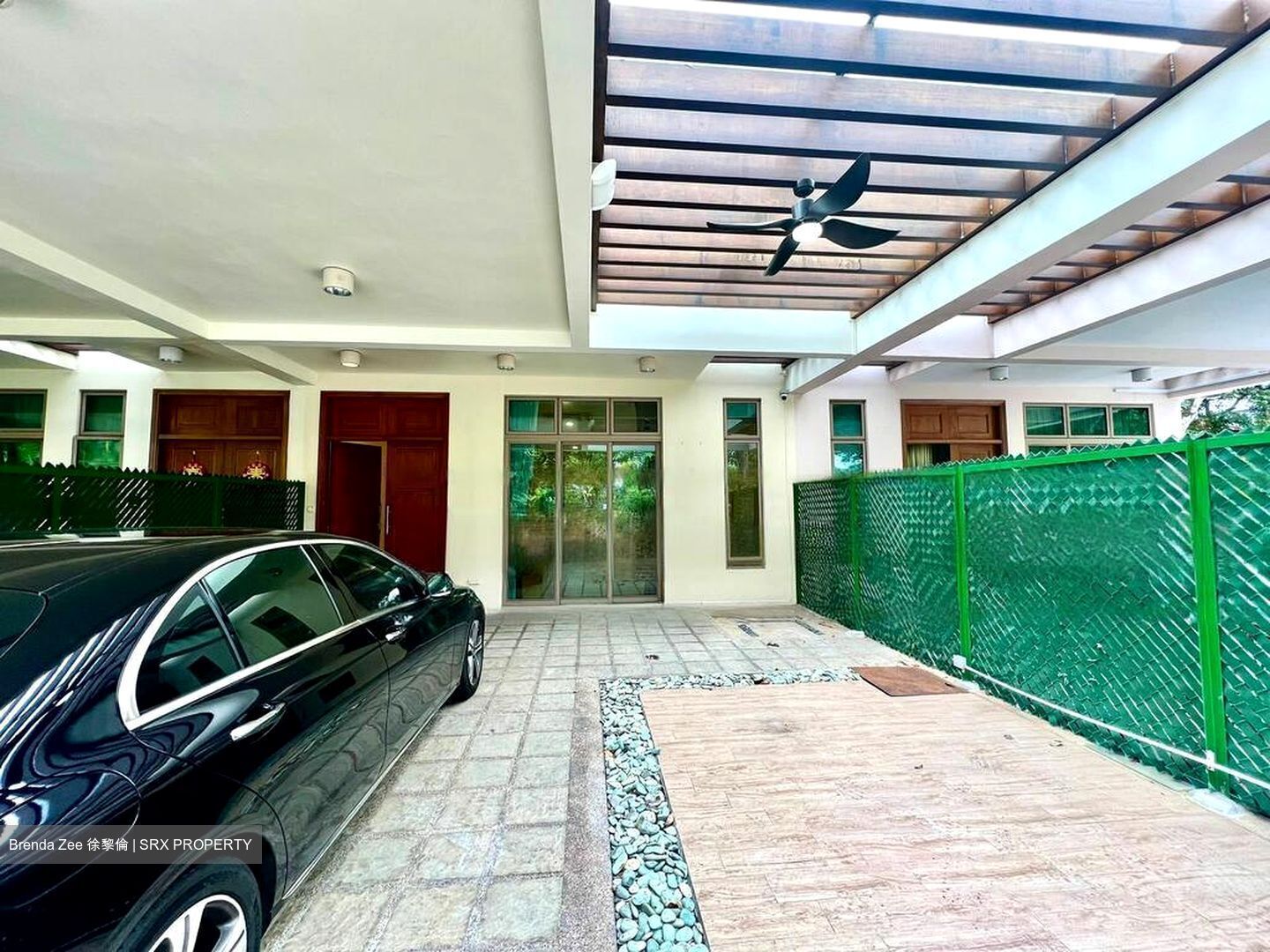 Linden Drive (D11), Terrace #445565581